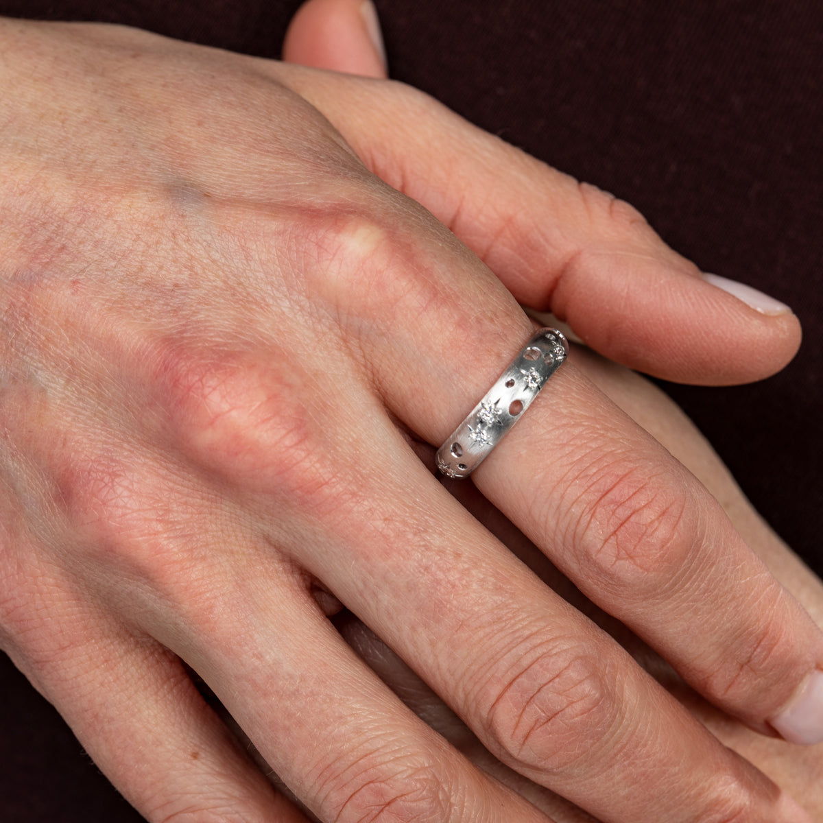 Narrow Galaxy Star Ring