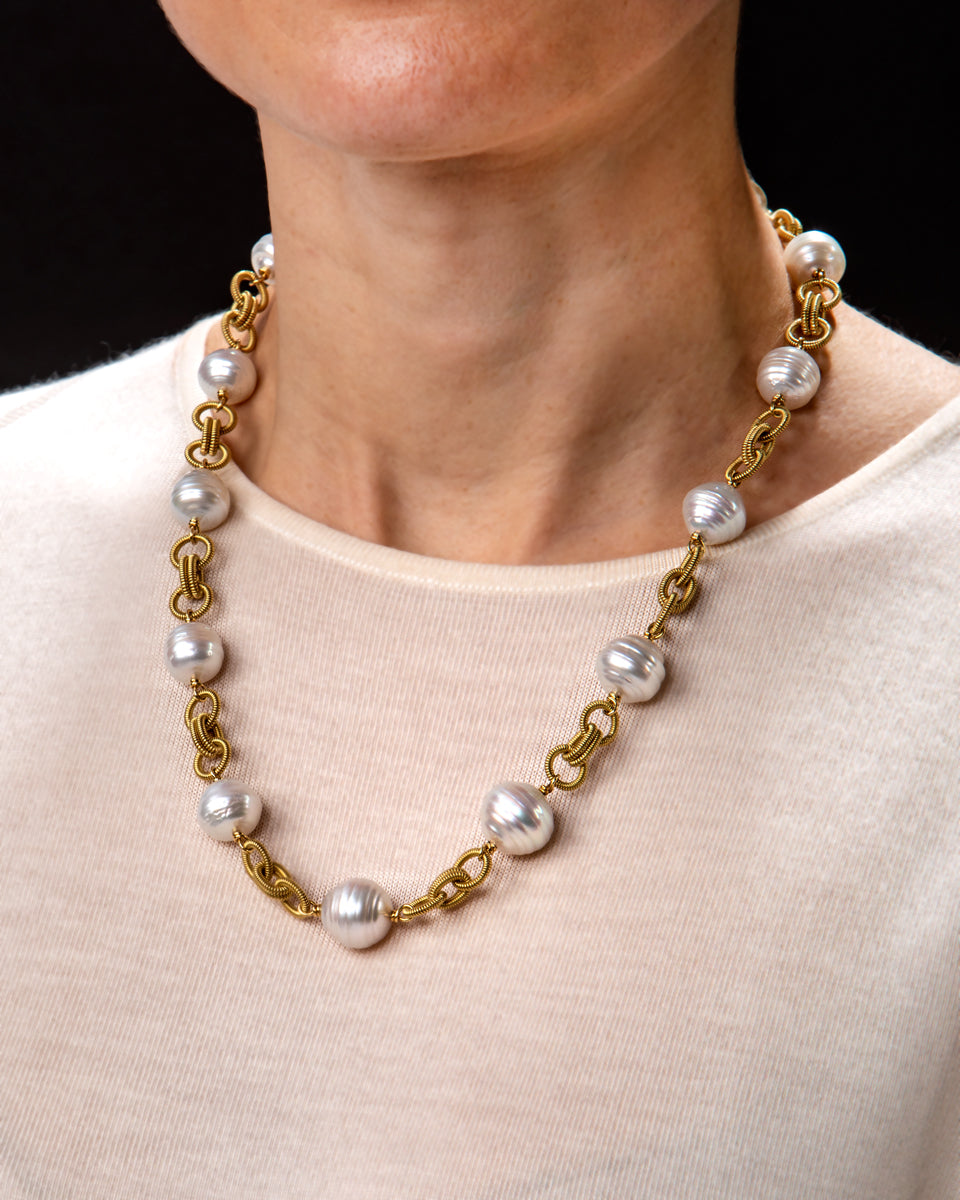 Pearl & Coil Link Necklace