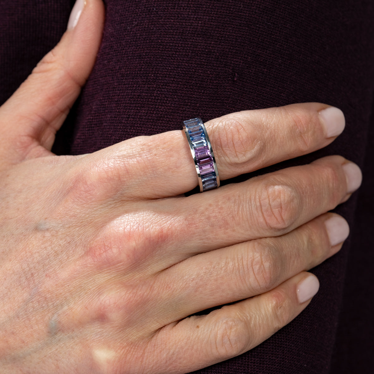 Bague d'Éternité Canal Baguettes Saphir Bleu et Rose