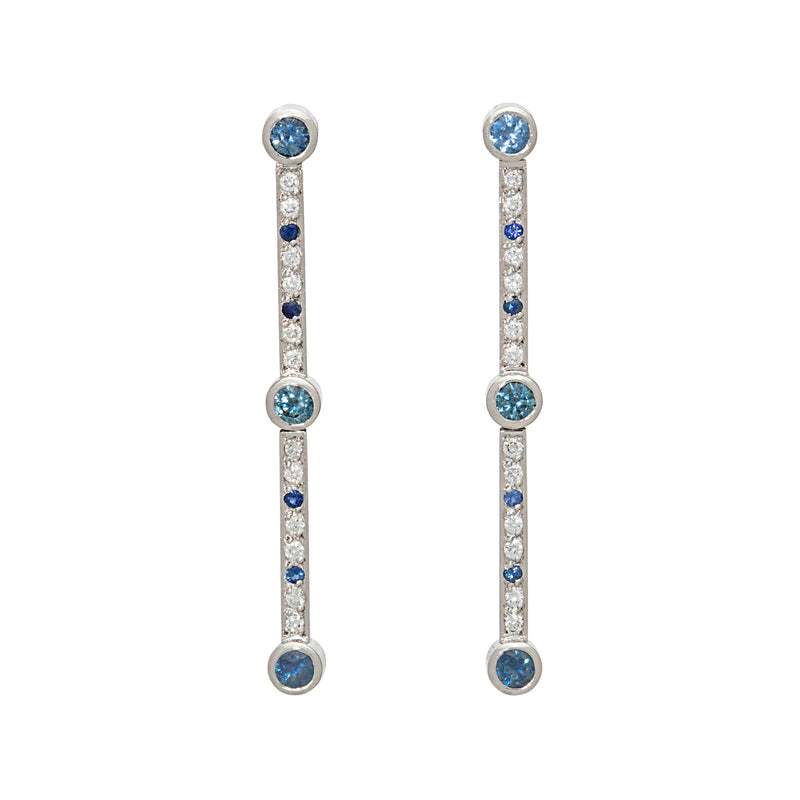 Boucles d'oreilles Longues en Diamants et Saphirs